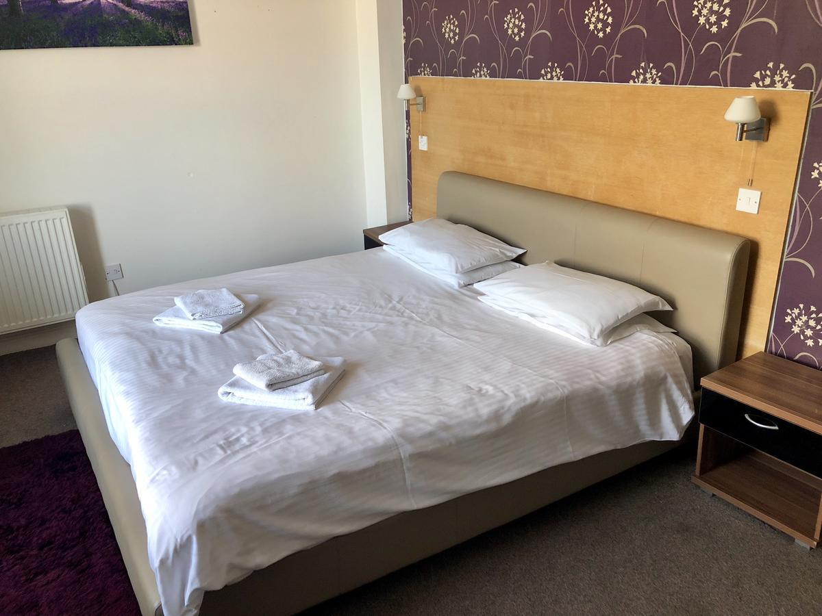 Superior King Room with River View