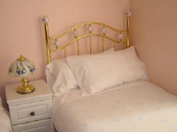 Single Room with Shared Bathroom