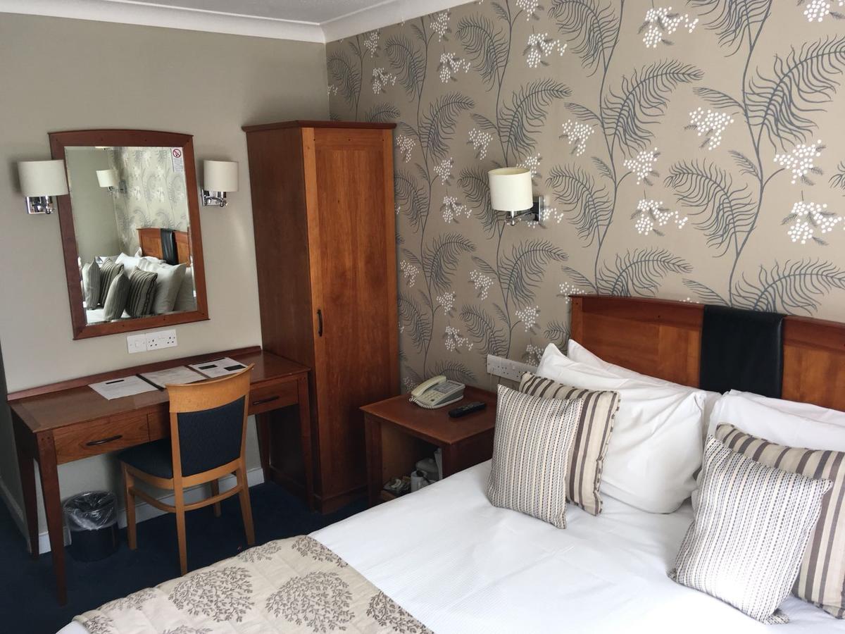 Small Double Room,666435927:JPEG