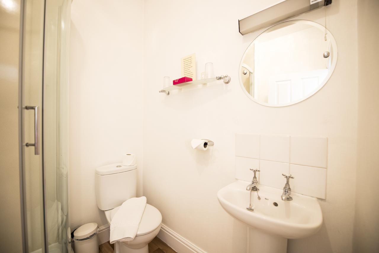 Double Room,666119484:JPEG