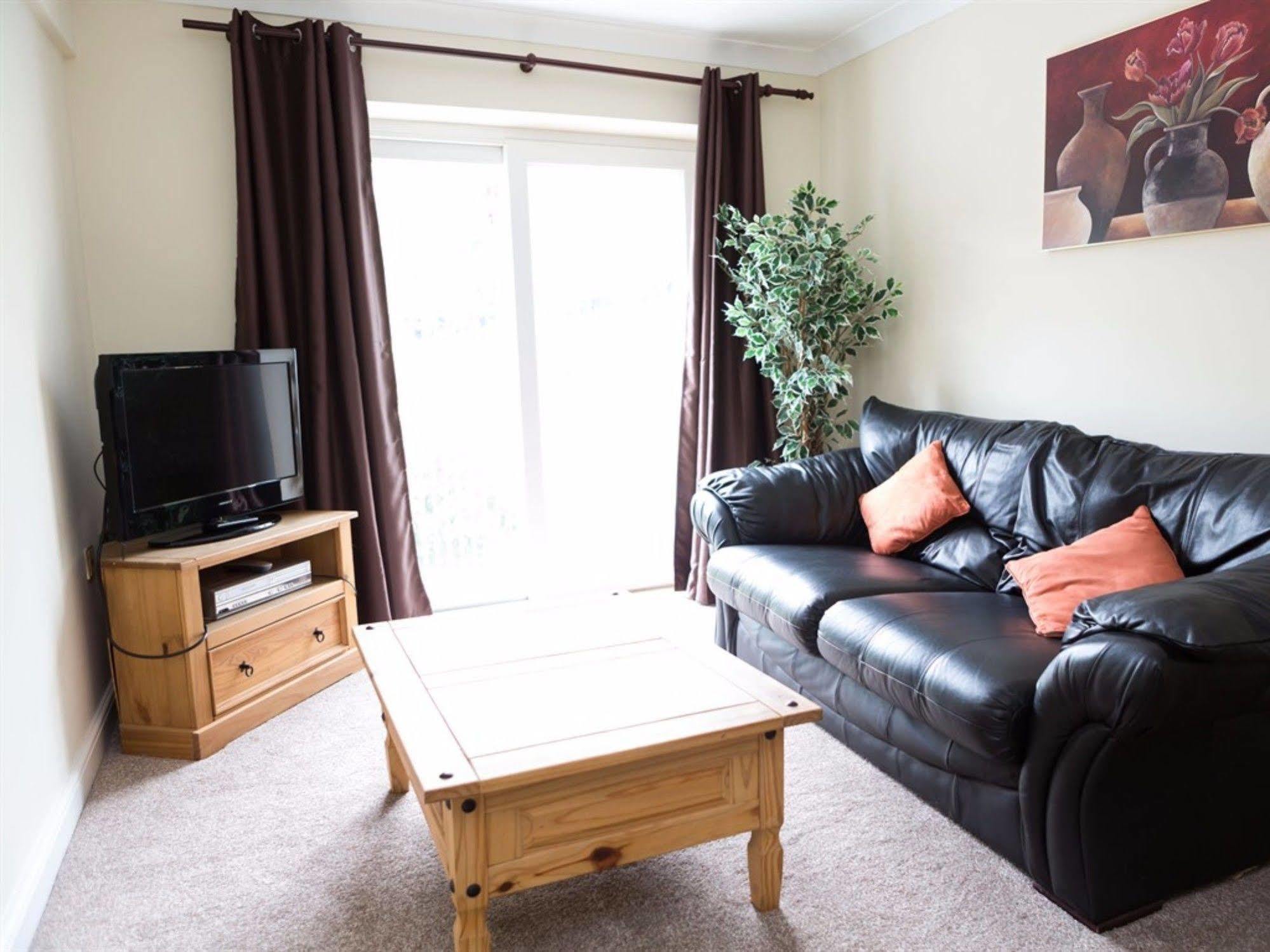 One-Bedroom Suite,1589431409:JPEG