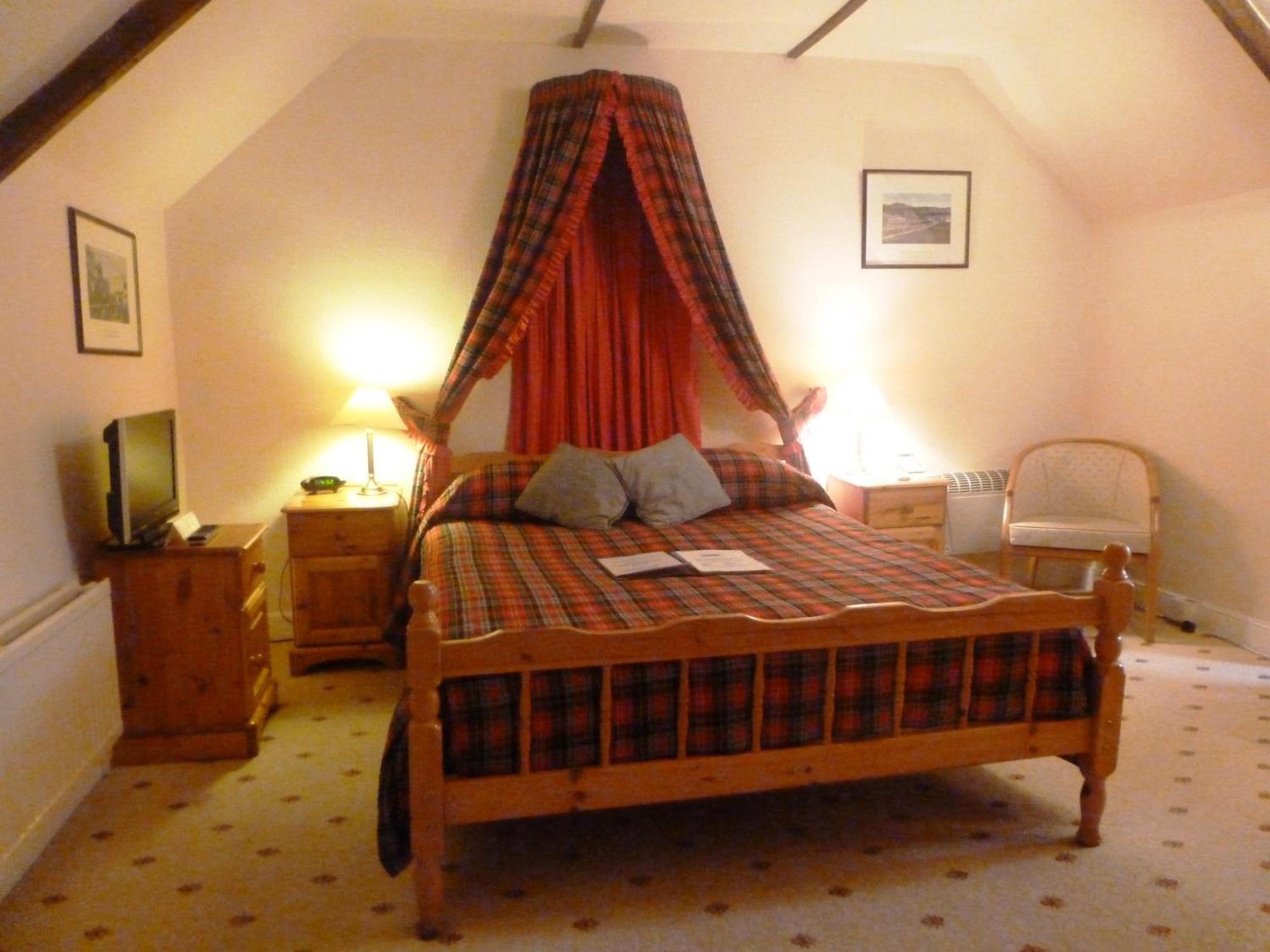 Standard Double or Twin Room,682440048:JPEG