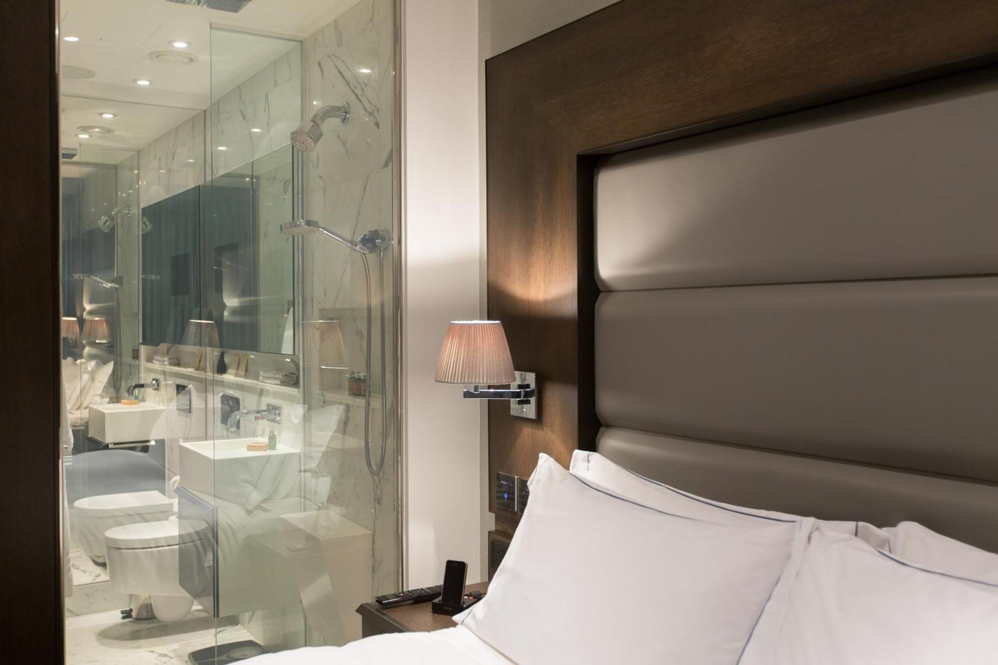 Small Queen Room,974955043:JPEG