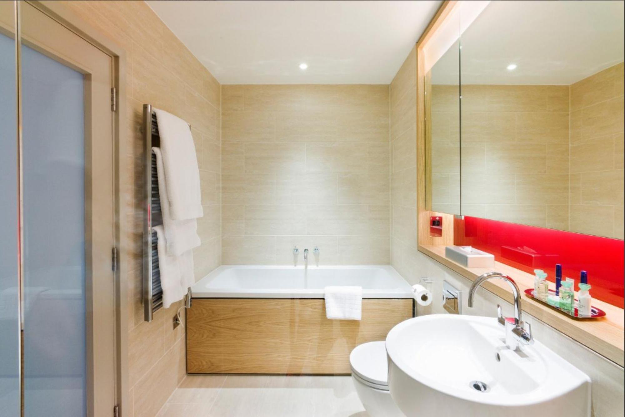 Junior Suite with Club Lounge Access