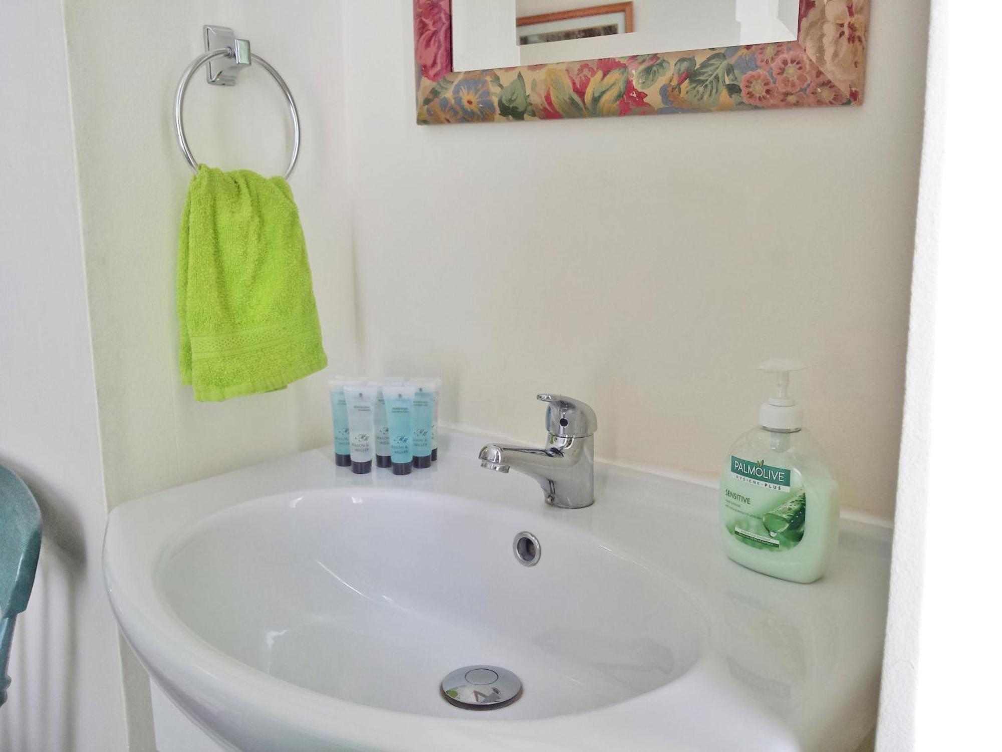 Quadruple Room with Shared Bathroom
