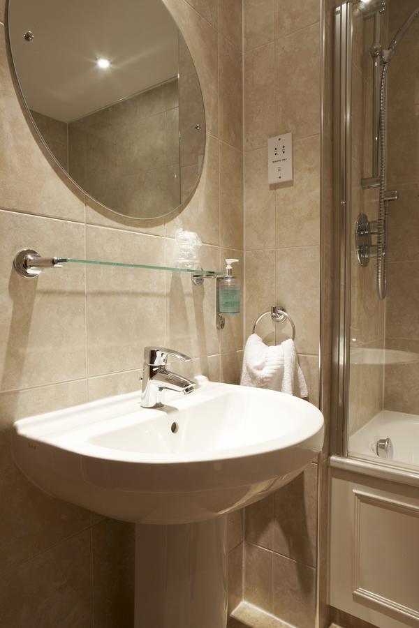 Standard Single Room - Non-Smoking,840580631:JPEG