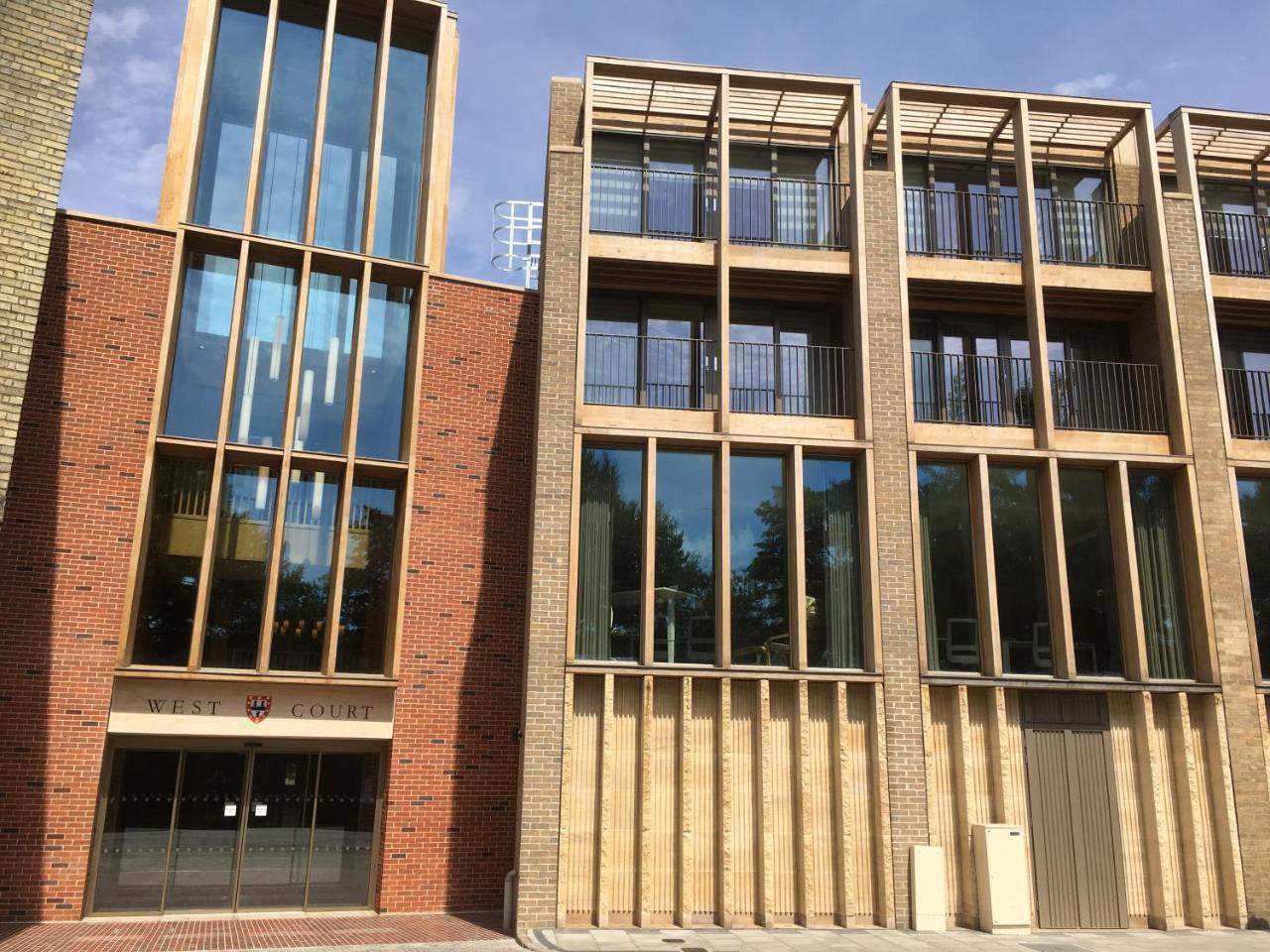 Apartment with Balcony,723307777:JPEG