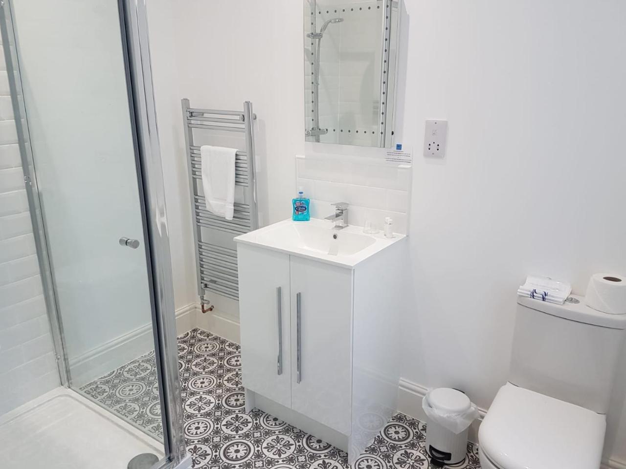 Double Room,757584661:JPEG