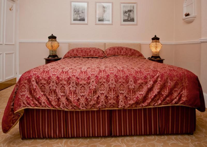Standard Double Room with Shared Bathroom