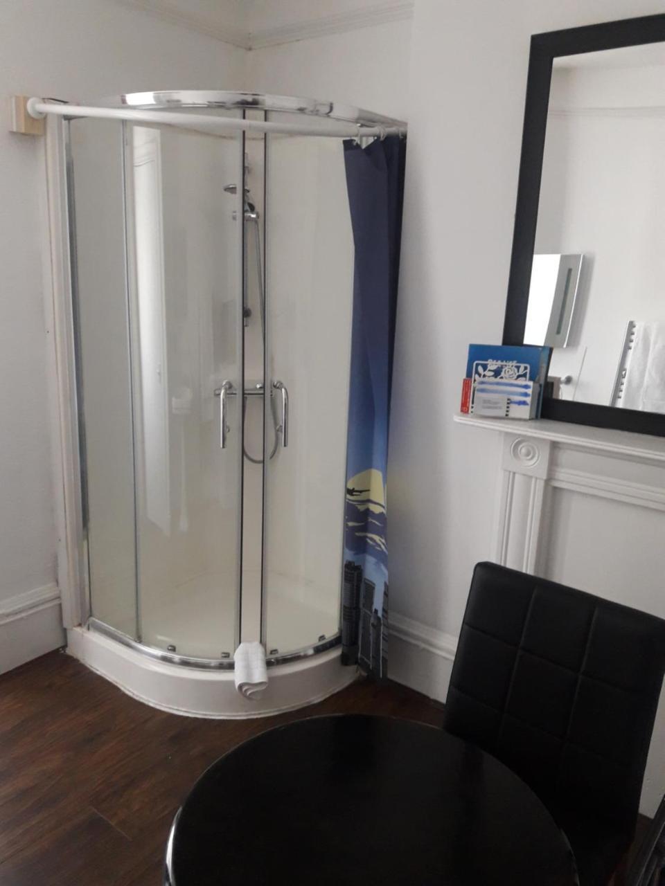 Double Room,758847553:JPEG