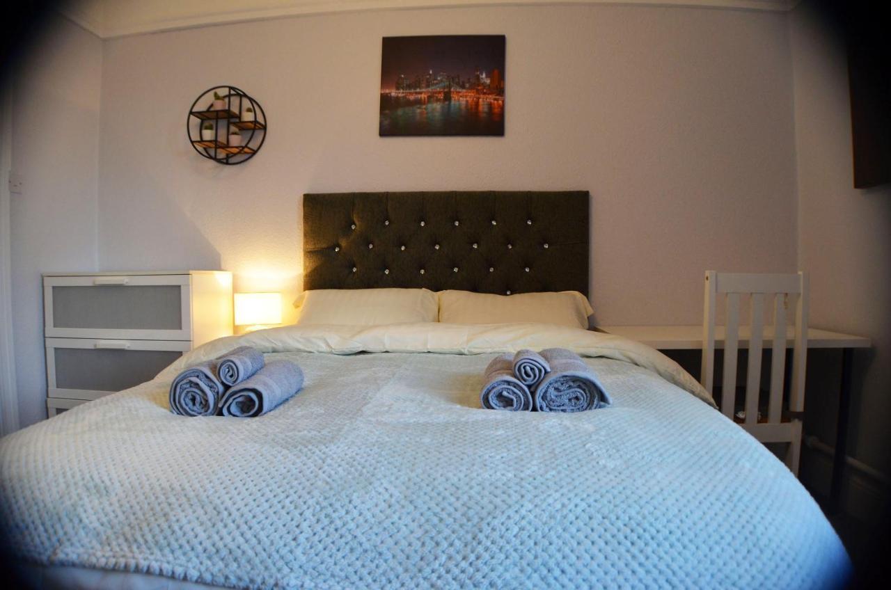 Double Room with Shared Bathroom