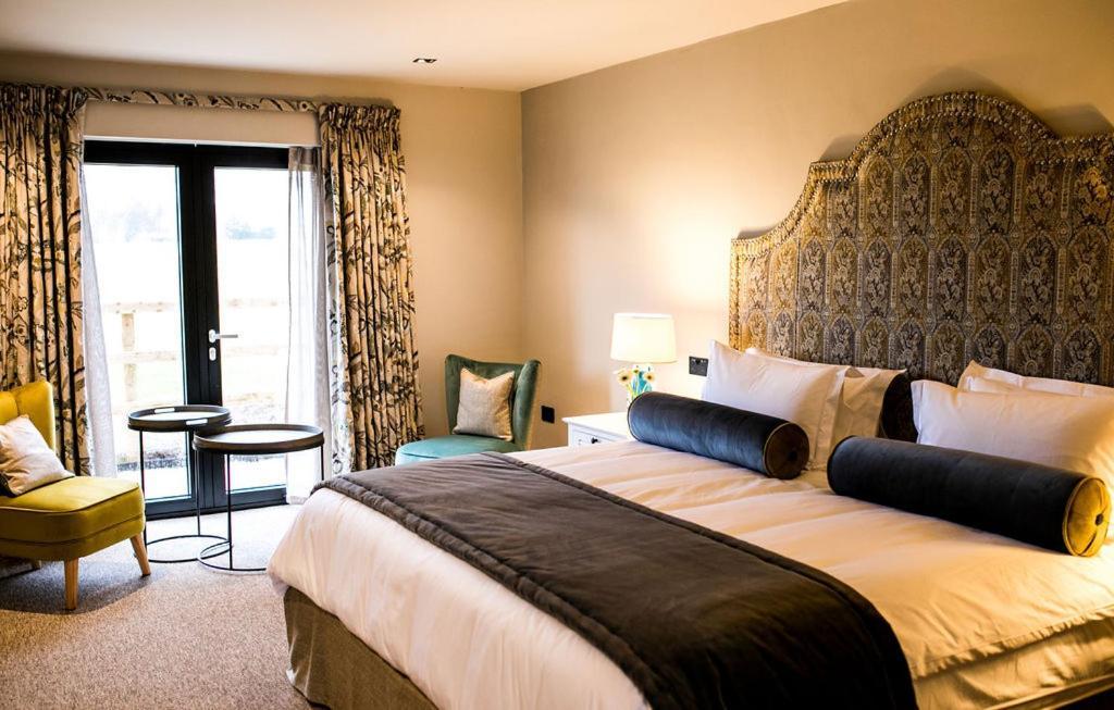 Accessible Deluxe Double or Twin with Garden View