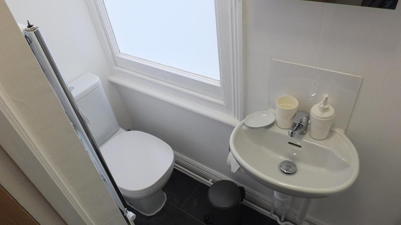 En-Suite Standard Room,775572352:JPEG