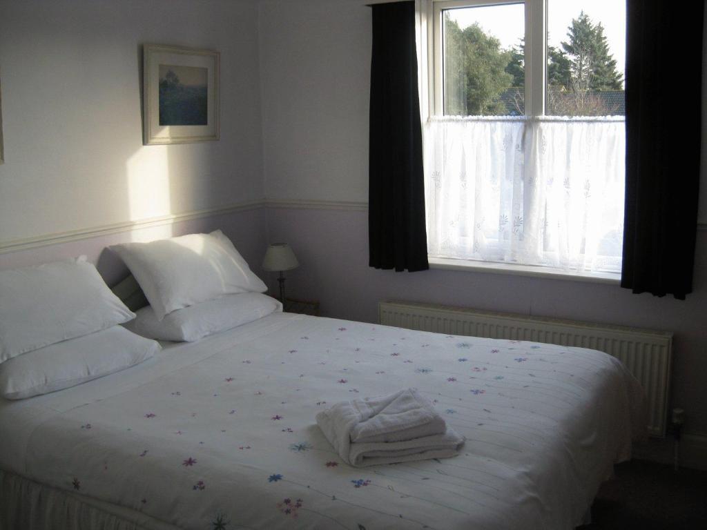 Single Room with Private Bathroom