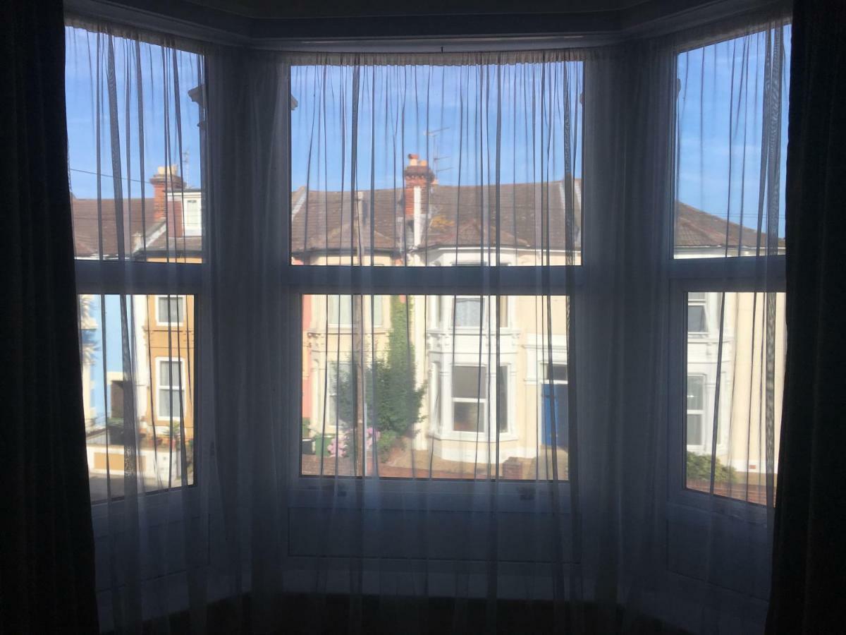 Family Room with Private Bathroom,1110780300:JPEG