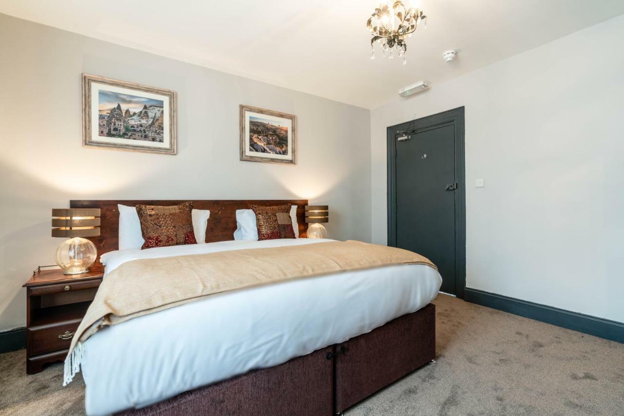 Deluxe Double or Twin Room,835234610:JPEG