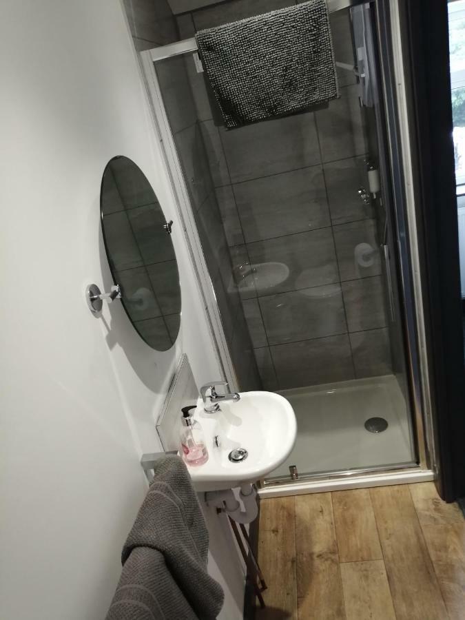 Double Room,1500156538:JPEG