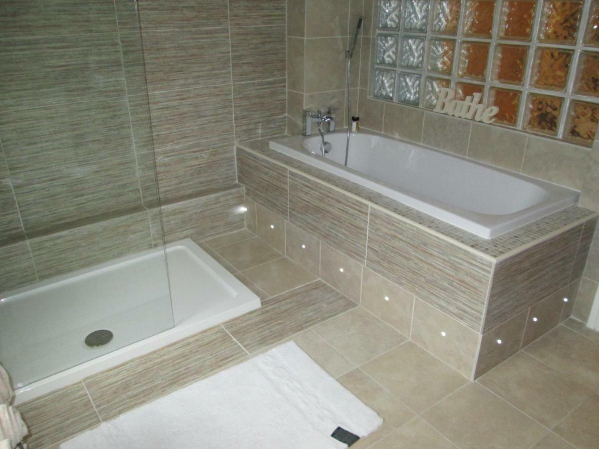 Deluxe Junior Suite,850880051:JPEG