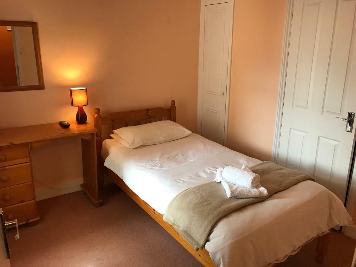 Single Room with Private Bathroom,1413464144:JPEG