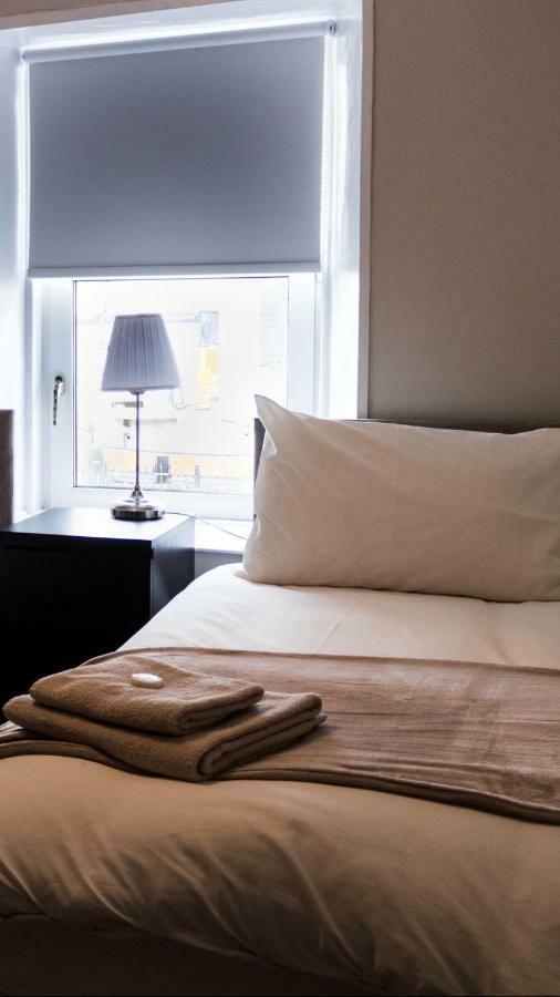 Basic Triple Room,1261404175:JPEG