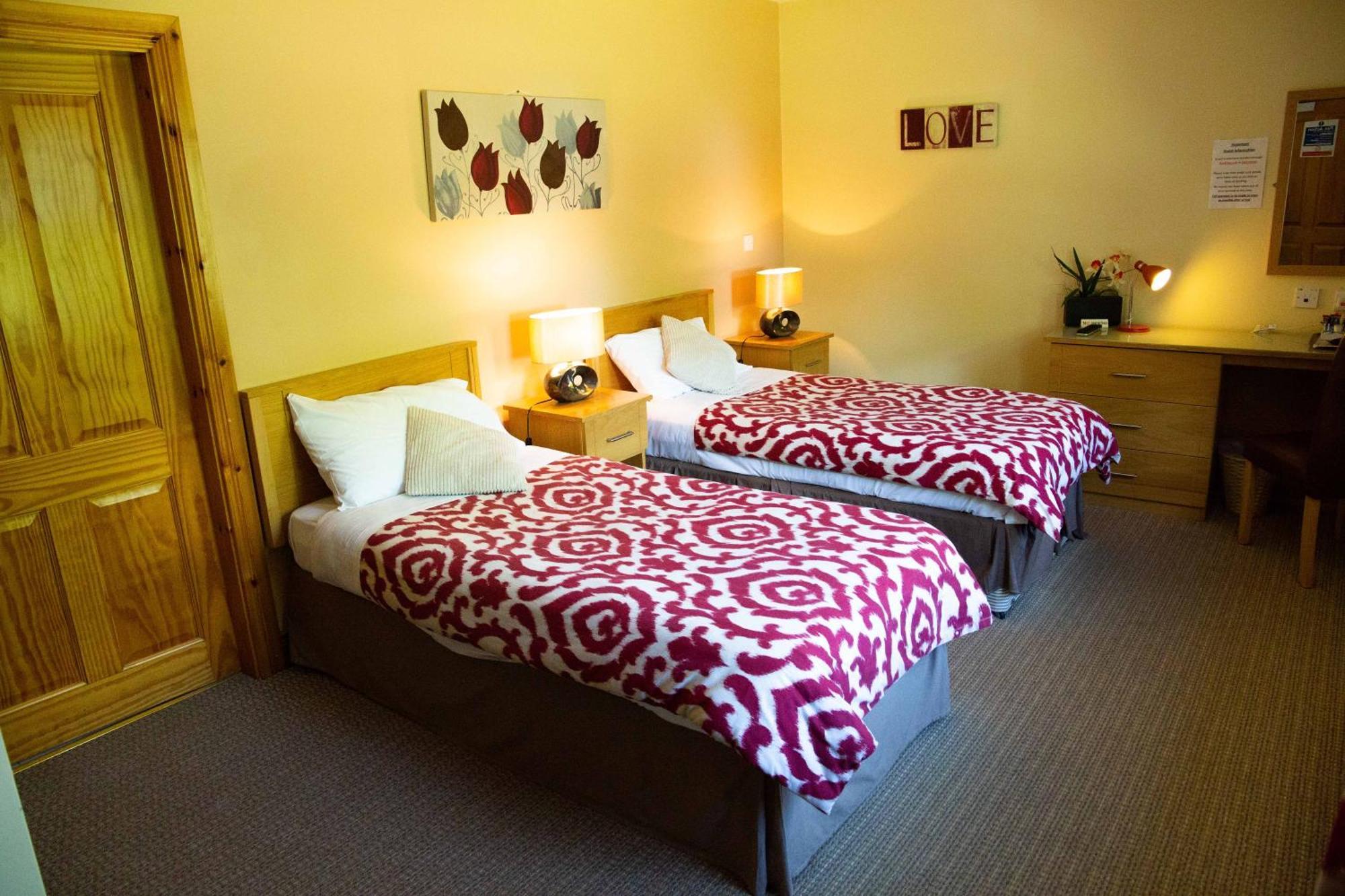 Twin Room,898270198:JPEG
