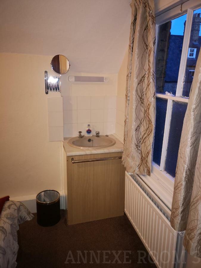 Single Annexe Room with Shared Bathroom,899876419:JPEG