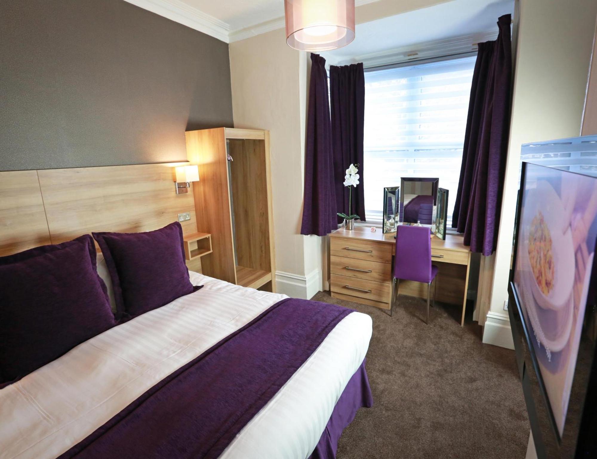 Deluxe Triple Room,1129454385:JPEG