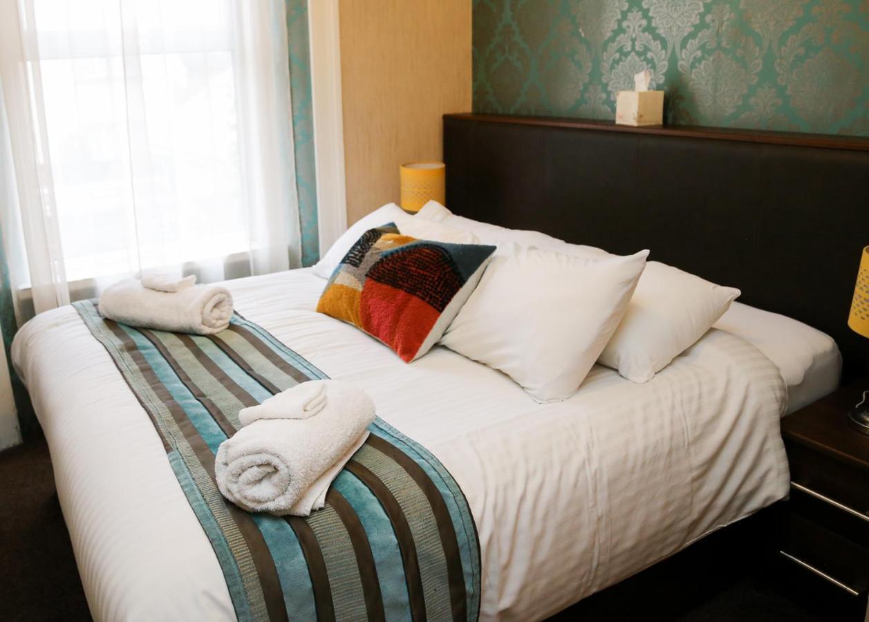 Single Room,951316903:JPEG