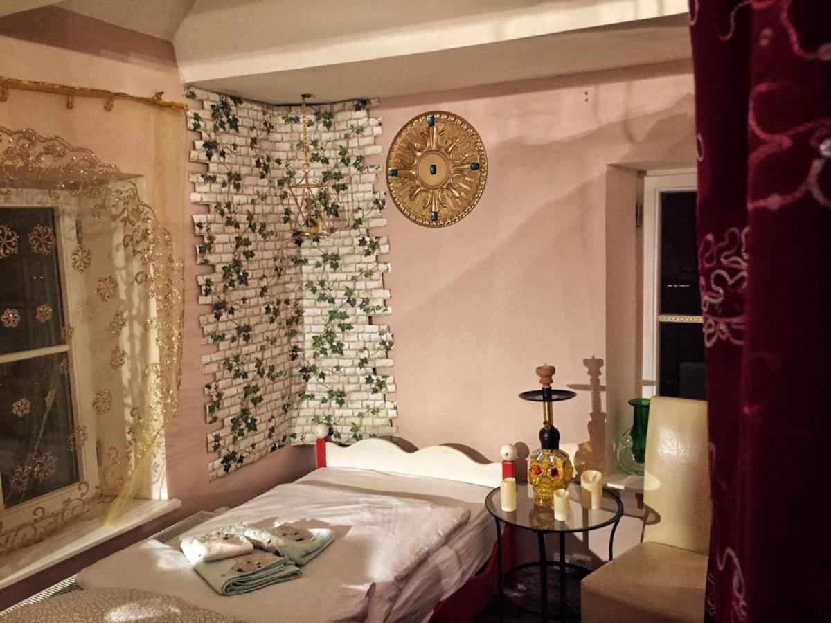 Attic Studio 1st Floor with Private Facilities,1585517121:JPEG