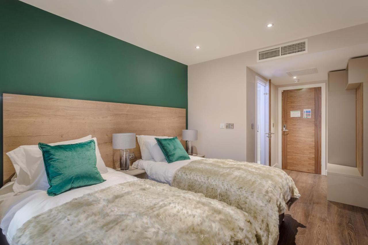 Twin Room,978062872:JPEG