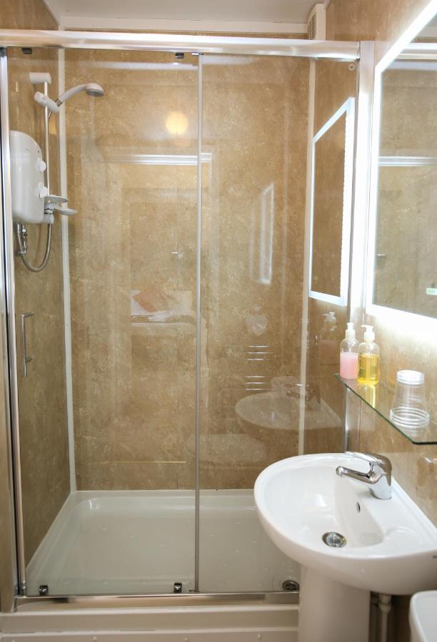 Family Room with Garden View,1651731907:JPEG