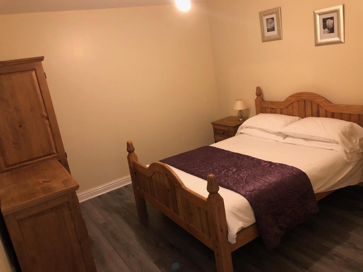 Two-Bedroom Cottage,988255492:JPEG