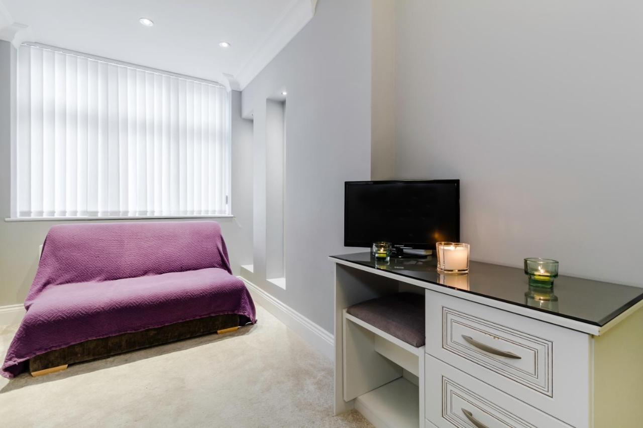 Deluxe Queen Room,992992678:JPEG