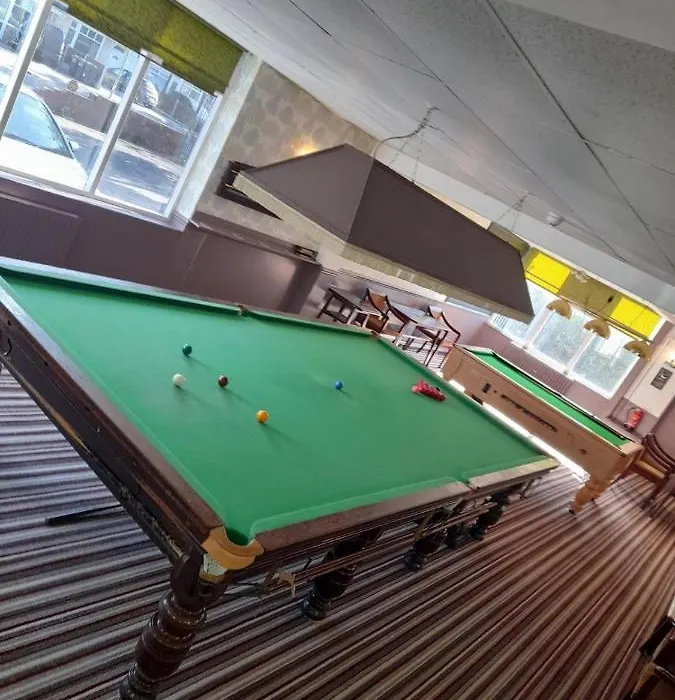 The Avenue Club And Lodge-1