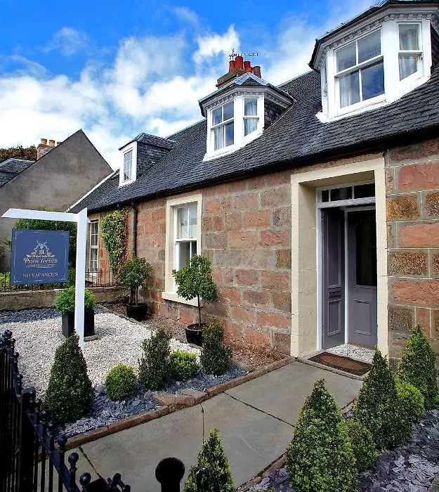 Paton Cottage-1