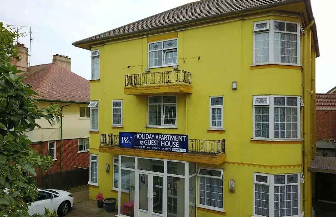 P & J Holiday Apartment & Guesthouse-1