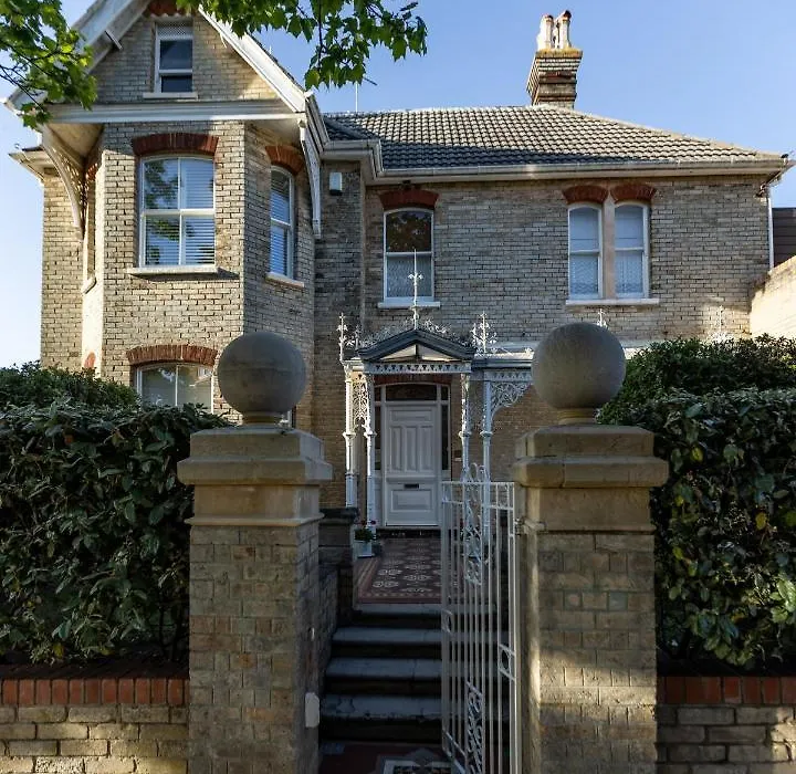 Cranborne House-1