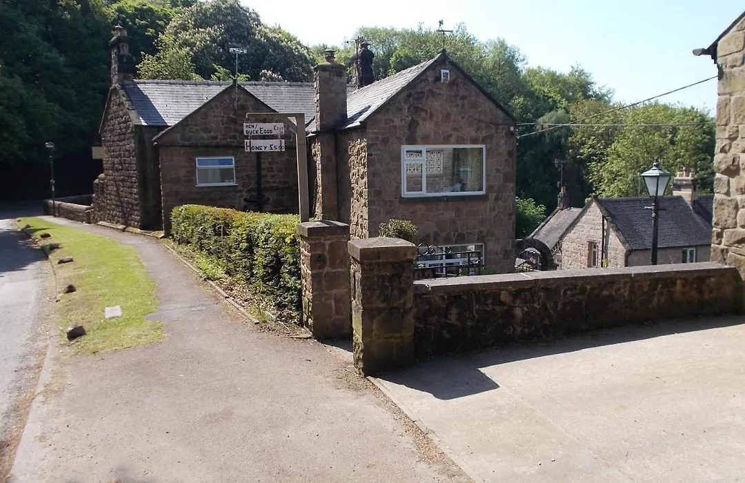 Oakford Cottage B&B-1