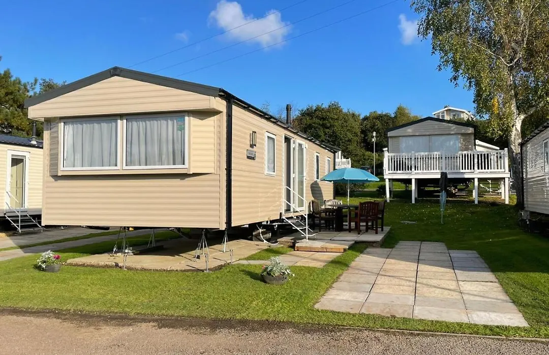 51 Lytchett Bay View, 3 Bed, Rockley Park Poole-1