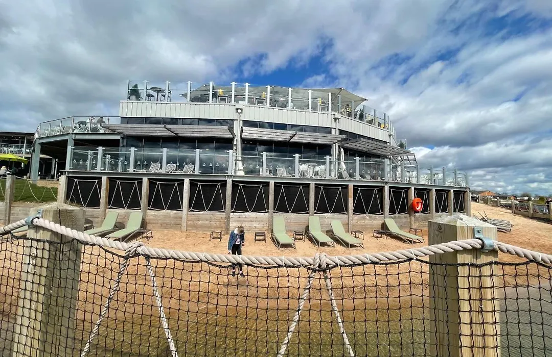 Holiday Home Breaks At Tattershall Lakes-1