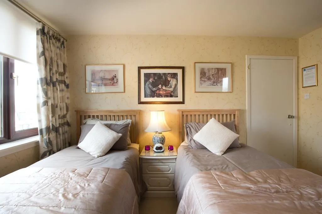 Braeside House-1