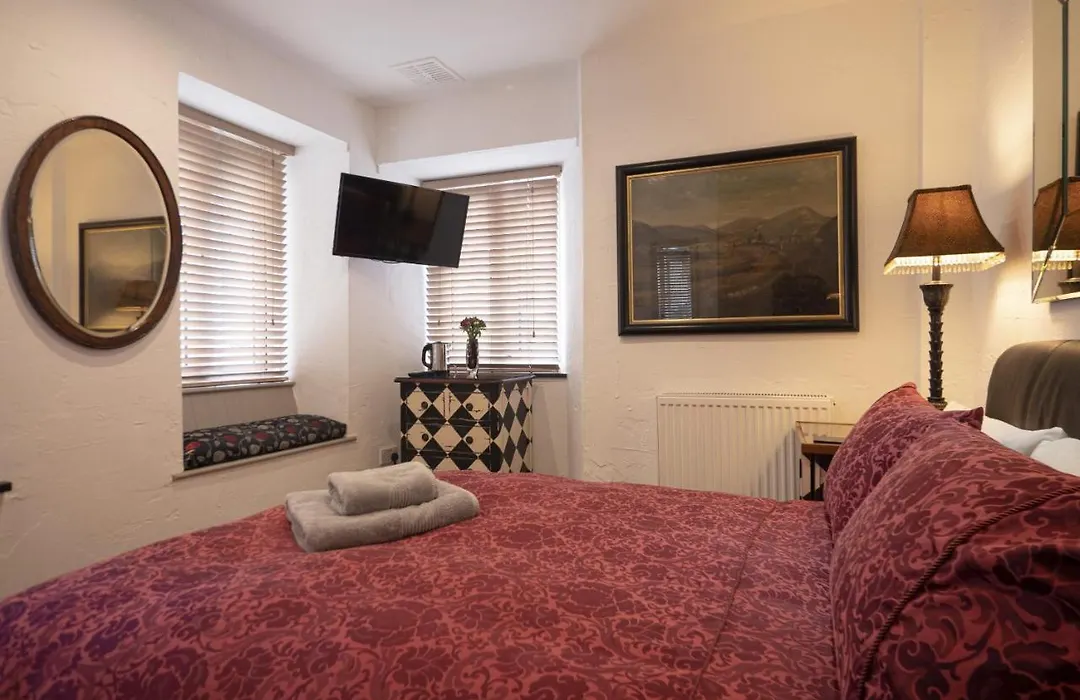 Cornerways Guest House-1