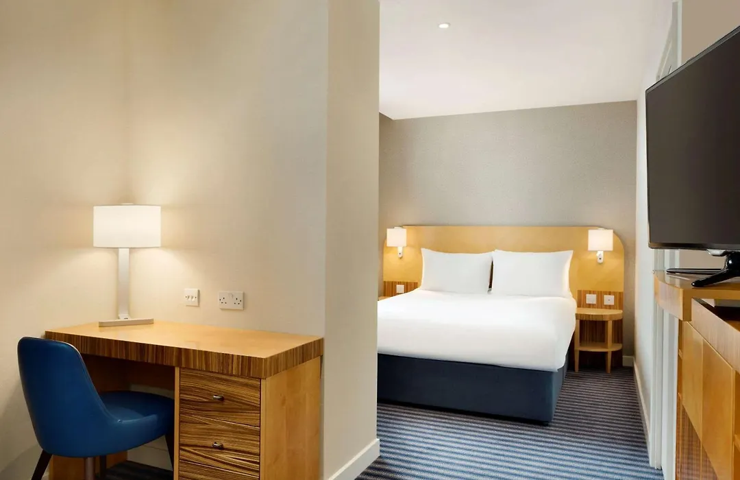 Ramada Hotel & Suites By Wyndham Coventry-1
