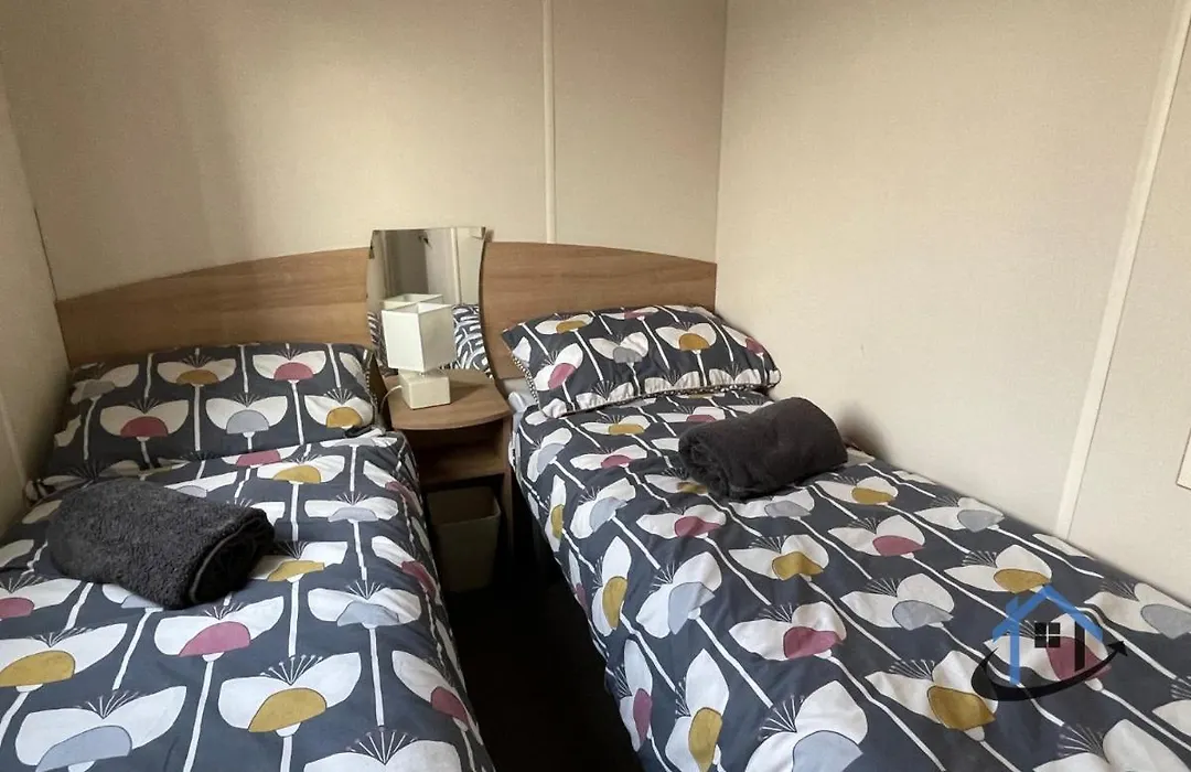 Taverner Place, Modern Holiday Home, Sleeps 8, Pets, Corporates Welcome-1