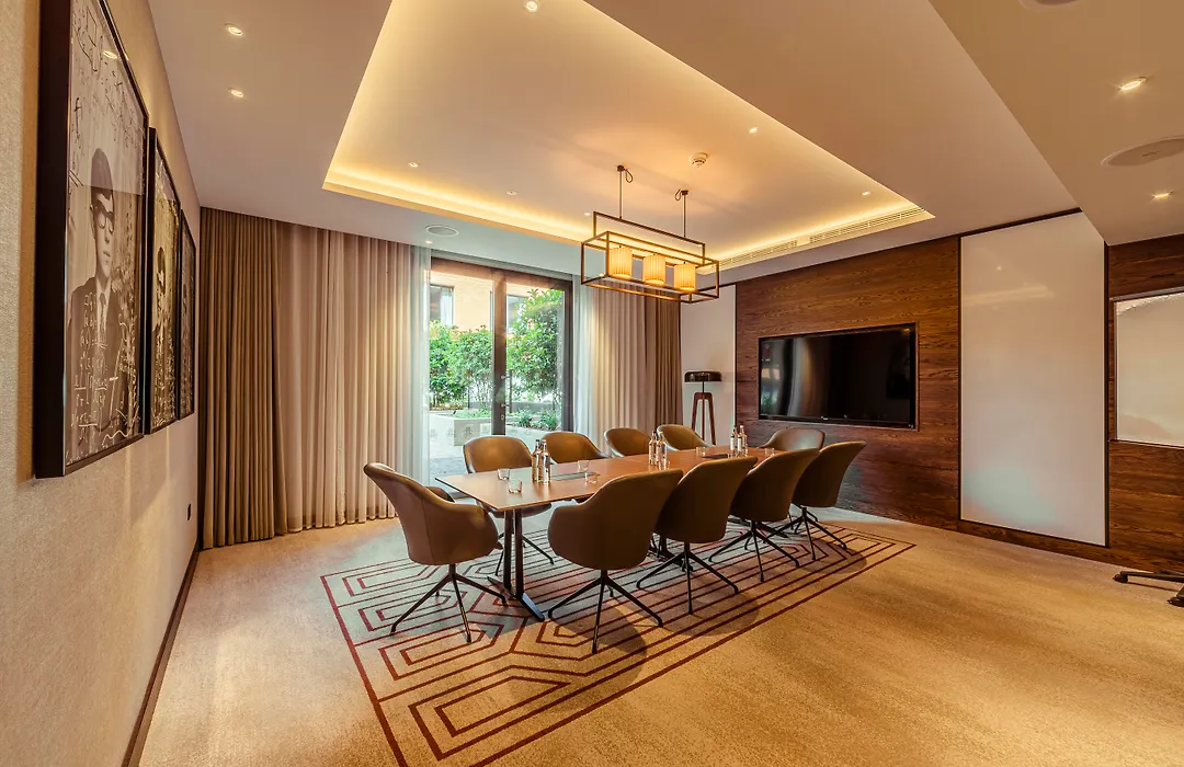 The Fellows House Cambridge, Curio Collection By Hilton-1