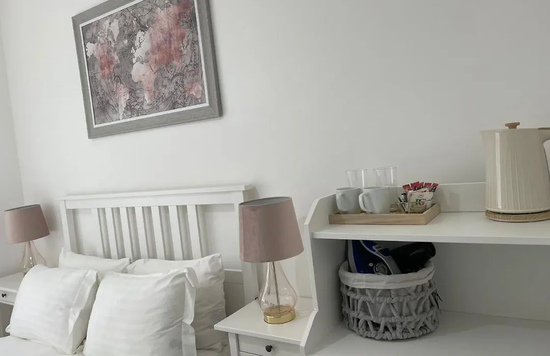 Citybreaks Rooms With Free Parking-1