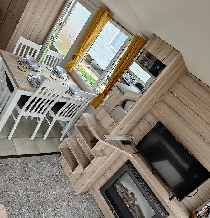 F14 Static Caravan, Fairway Holiday Park-1