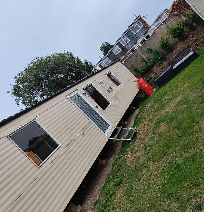 H9 Static Caravan, Fairway Holiday Park-1
