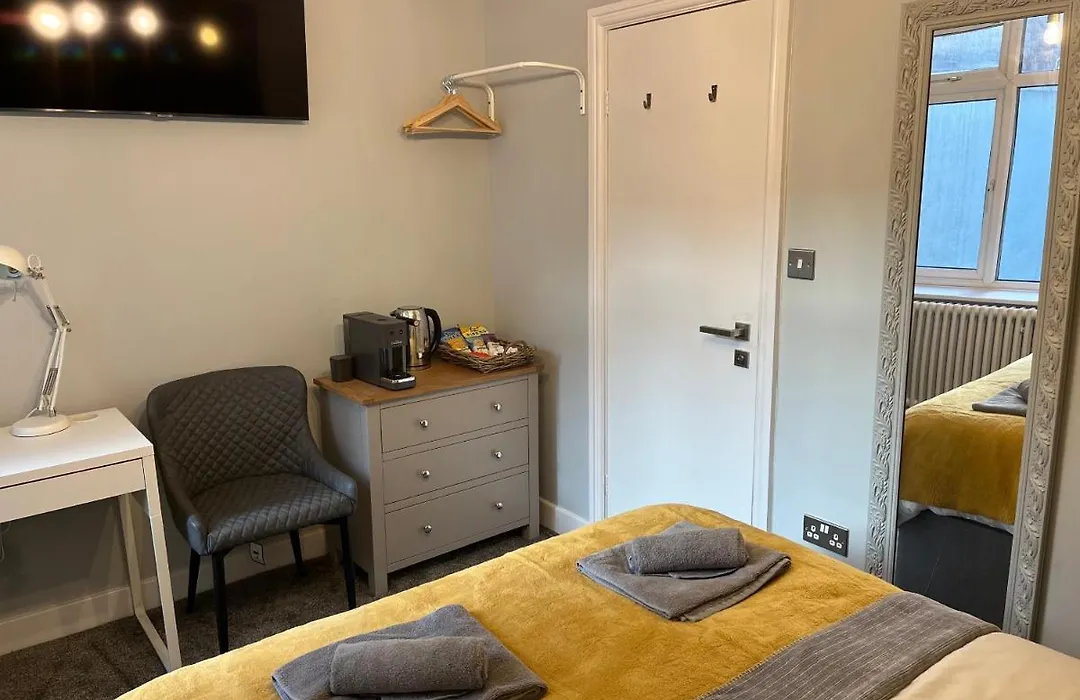 Victorian Suites Southport-1