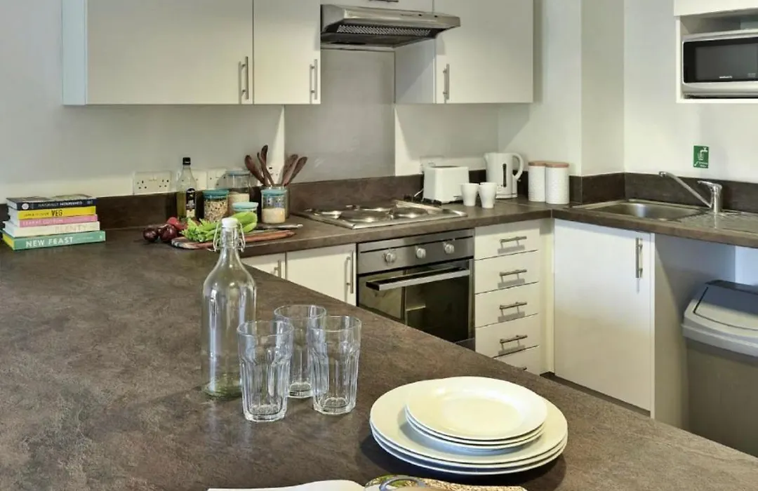Private Rooms For Students Only, Coventry - Sk-1
